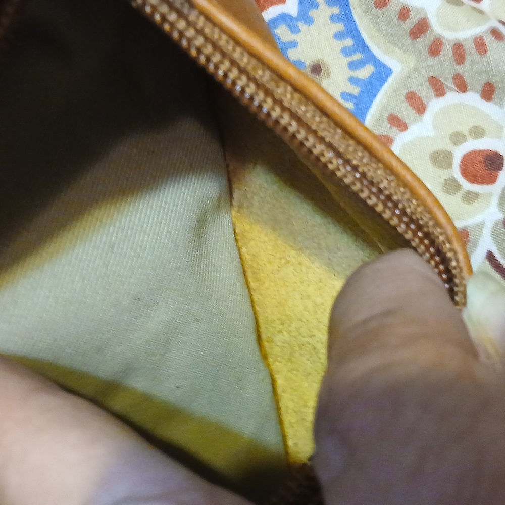 Vera pelle small crossbody. Item #1944 - Picture 6 of 8